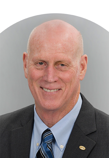 A photographic portrait of ADA Smilecon 2022 scheduled speaker, Alan Budenz, DDS