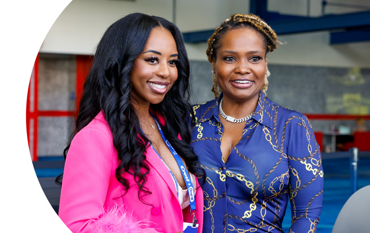 attendees at SmileCon represting Women in Dentistry