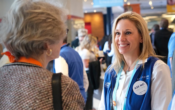 SmileCon volunteer and attendees