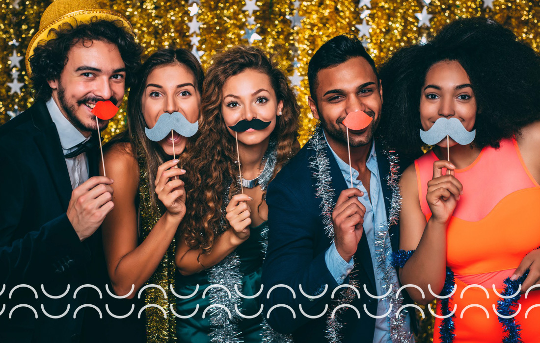 SmileCon attendees "hamming it up" for the camera