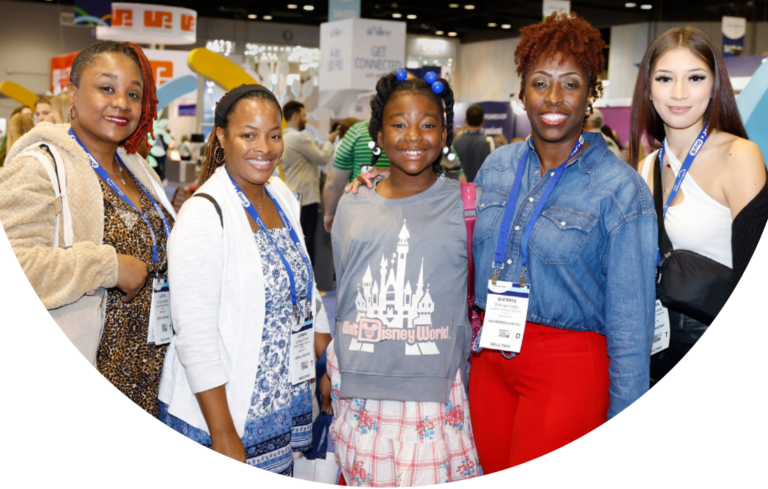 An image of a team of women smiling at Smilecon