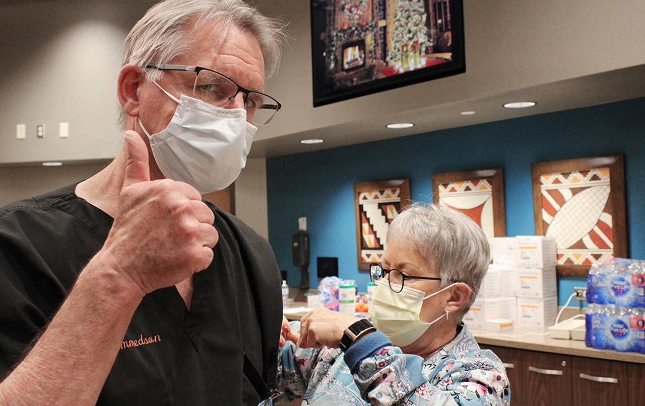 Dr. Klemmodsen gets a COVID-19 vaccine.