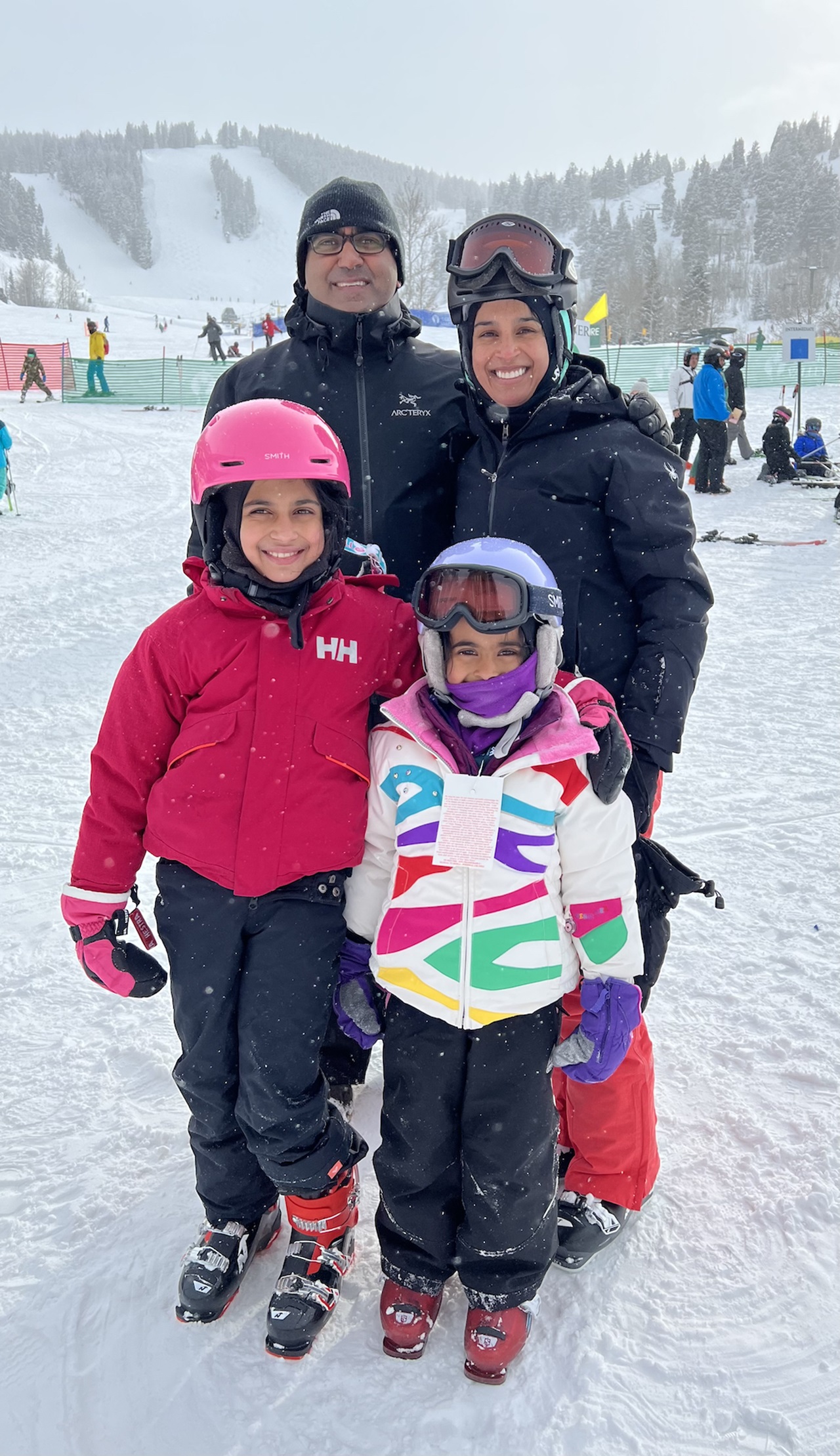 Photo of Dr. Susarla and family skiing in Utah